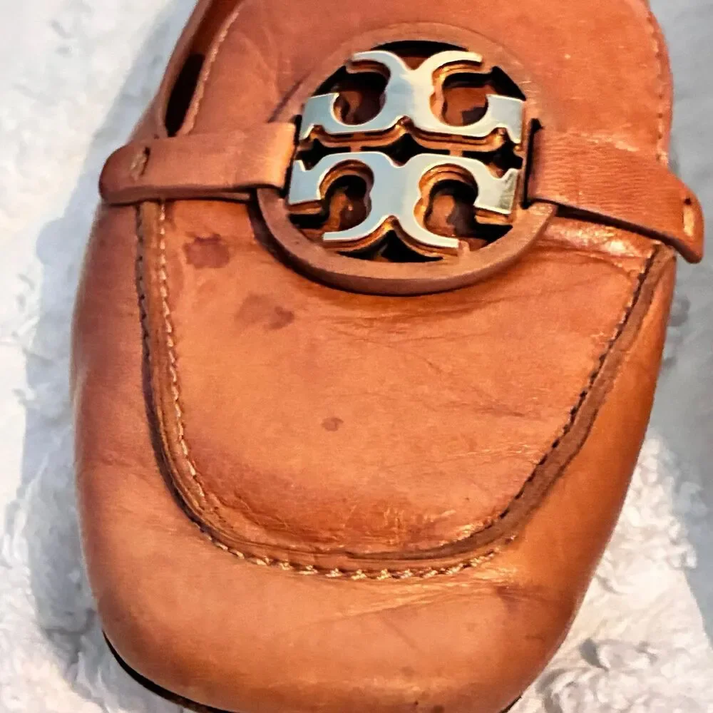 Tory Burch Miller Leather Loafers Cognac Brown Metal Logo Size 6.5